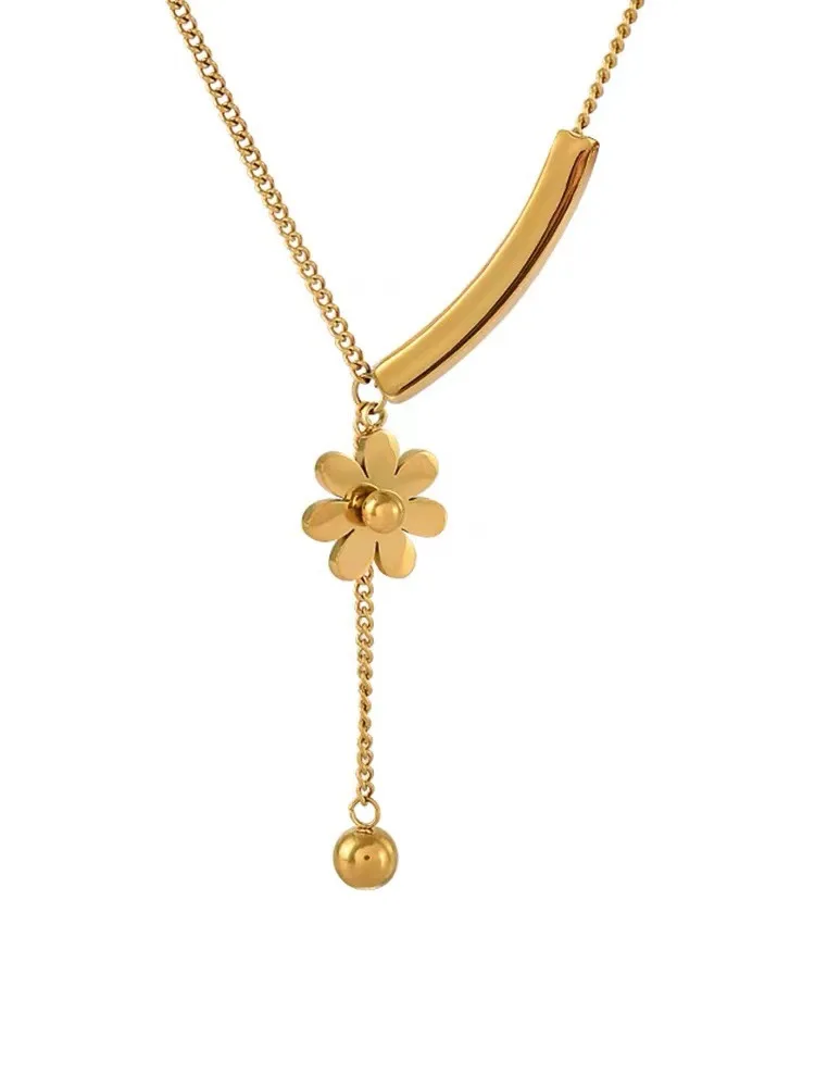 

New small Daisy flower necklace light luxury niche design sense senior collarbone chain accessories everything sweater chain