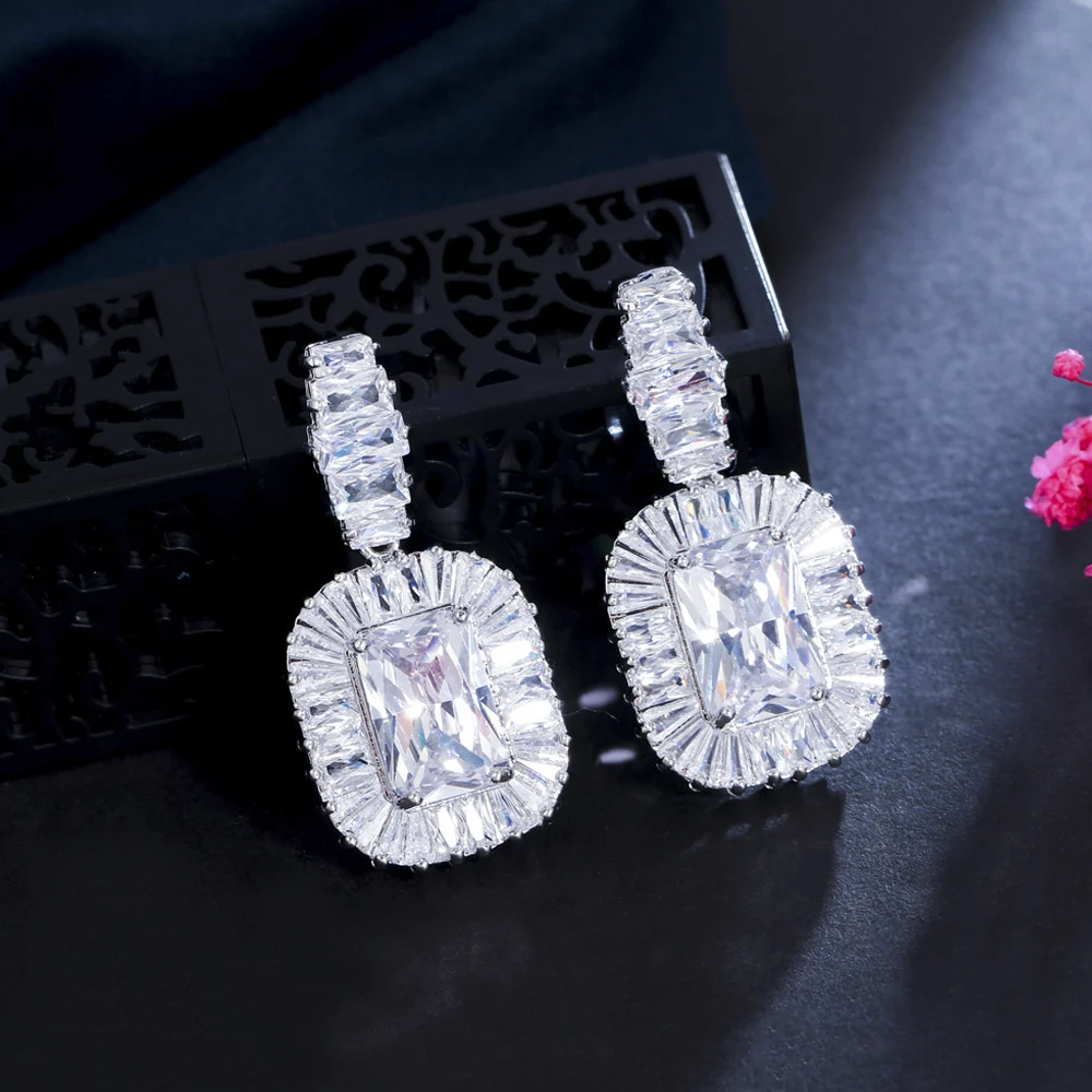 

ThreeGraces Sparkling Cubic Zirconia Geometric Square Dangle Drop Earrings for Ladies Fashion Holiday Daily Prom Jewelry ER797