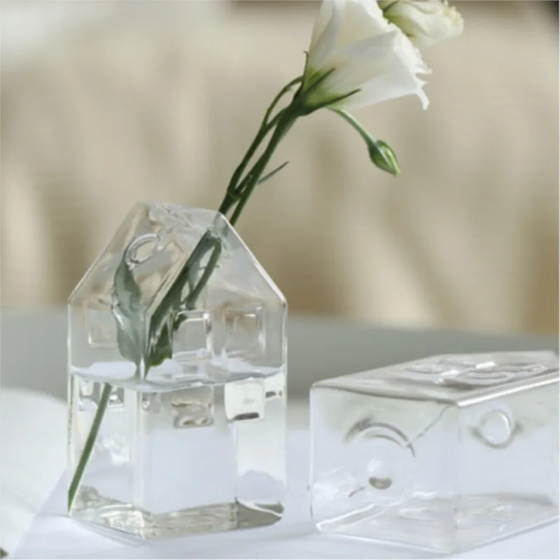 

Creative Home Decor Glass Vase Simple Small House Shape Transparent Flower Vases For Dried Flower Bar Restaurant Decoration