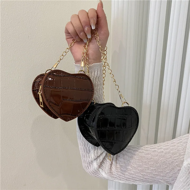 

2022 Popular New Fashion Women's Bag Popular Love Stone Chain Bag Mini Wallet Versatile One Shoulder Cross-body Bag