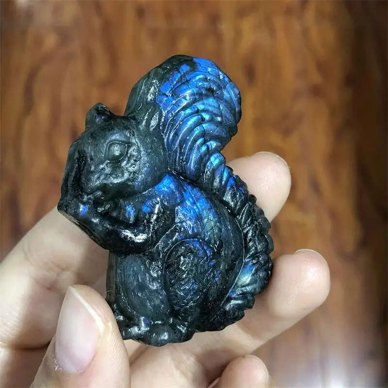 

5CM Nartural Labradorite Squirrel Carving Animal Carving Model Crafts Fashion Home Decoration Healing Fengshui Gift 1pcs