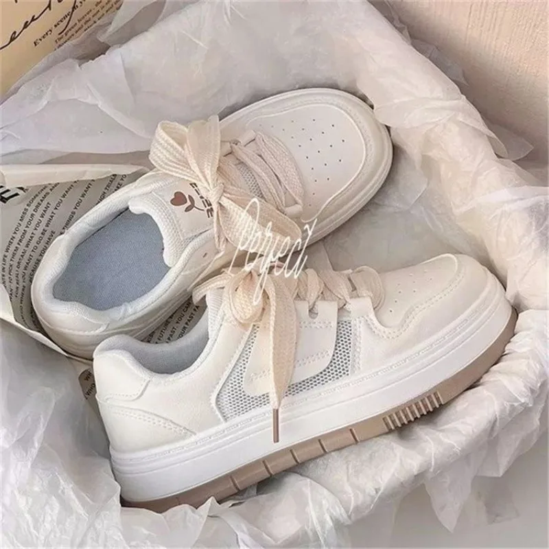 Маленькая белая женская обувь 2024 новый уникальный дизайн универсальная