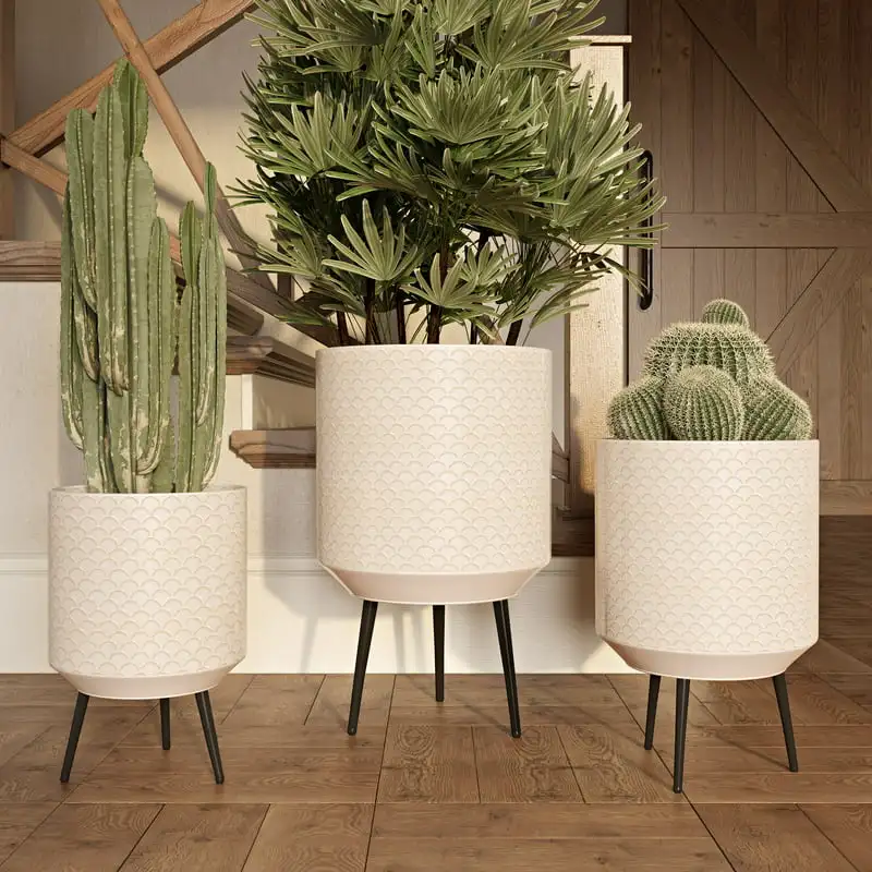 

Metal Avery Modern Planters (Set of 3)