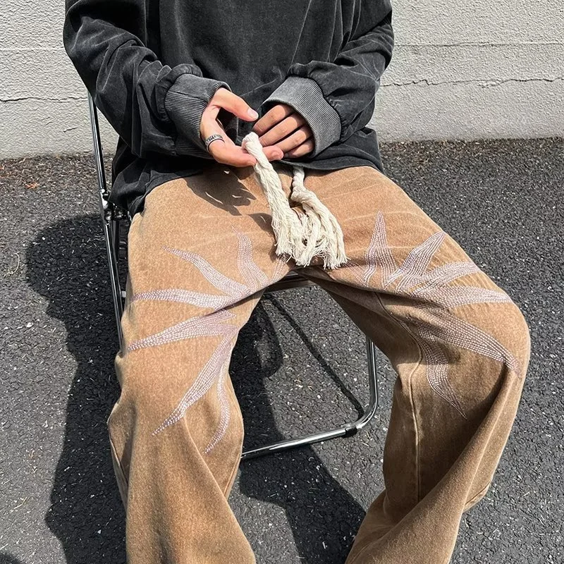 DEEPTOWN Vintage Straight Jeans Men Streetwear Loose Denim Pants Casual Hip Hop Trousers Male Retro Embroidery Fashion Spring