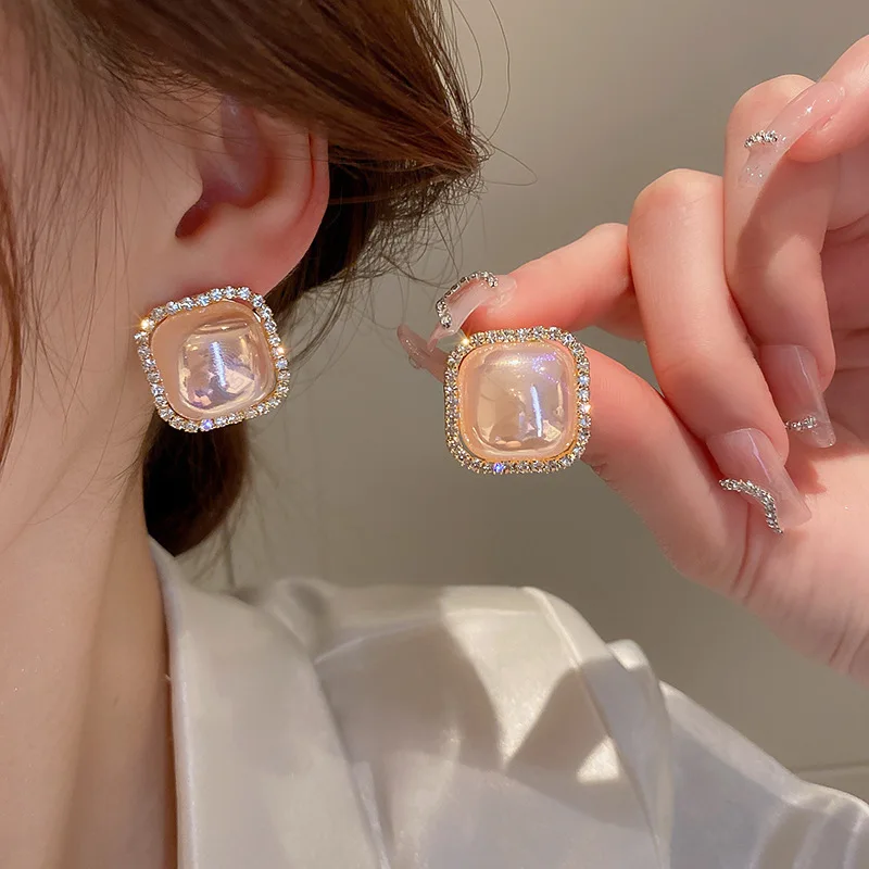 

New Diamond Geometric Square Pearl Simple Temperament Stud Earrings For WomenKorean Fashion Earring Birthday Party Jewelry Gifts