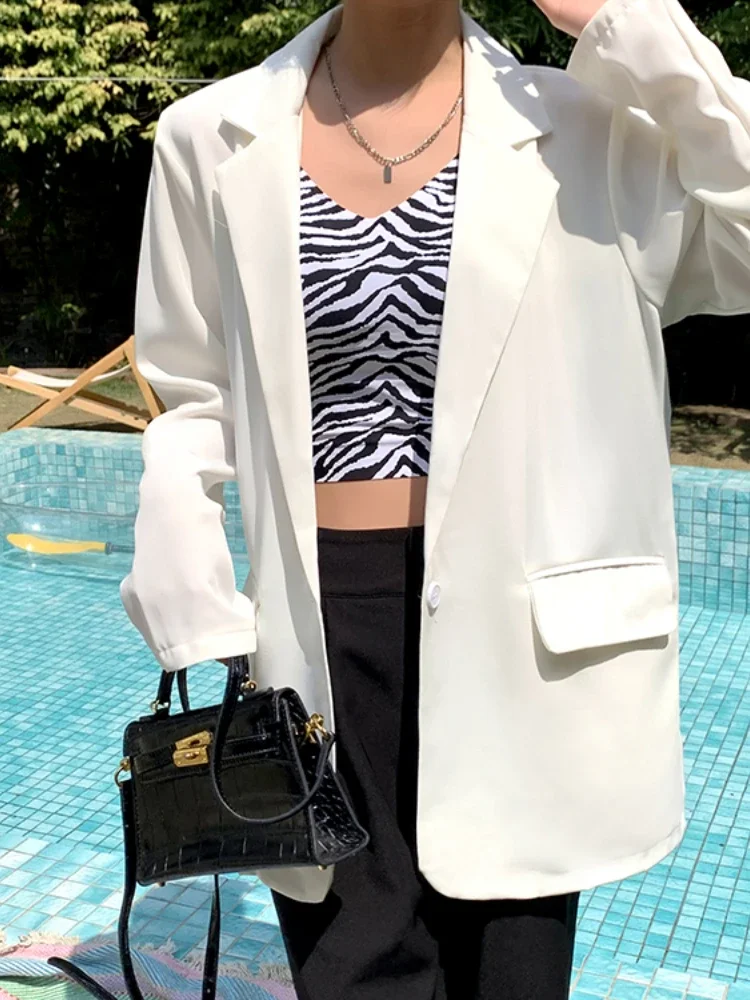 Женский блейзер в стиле оверсайз JMPRS