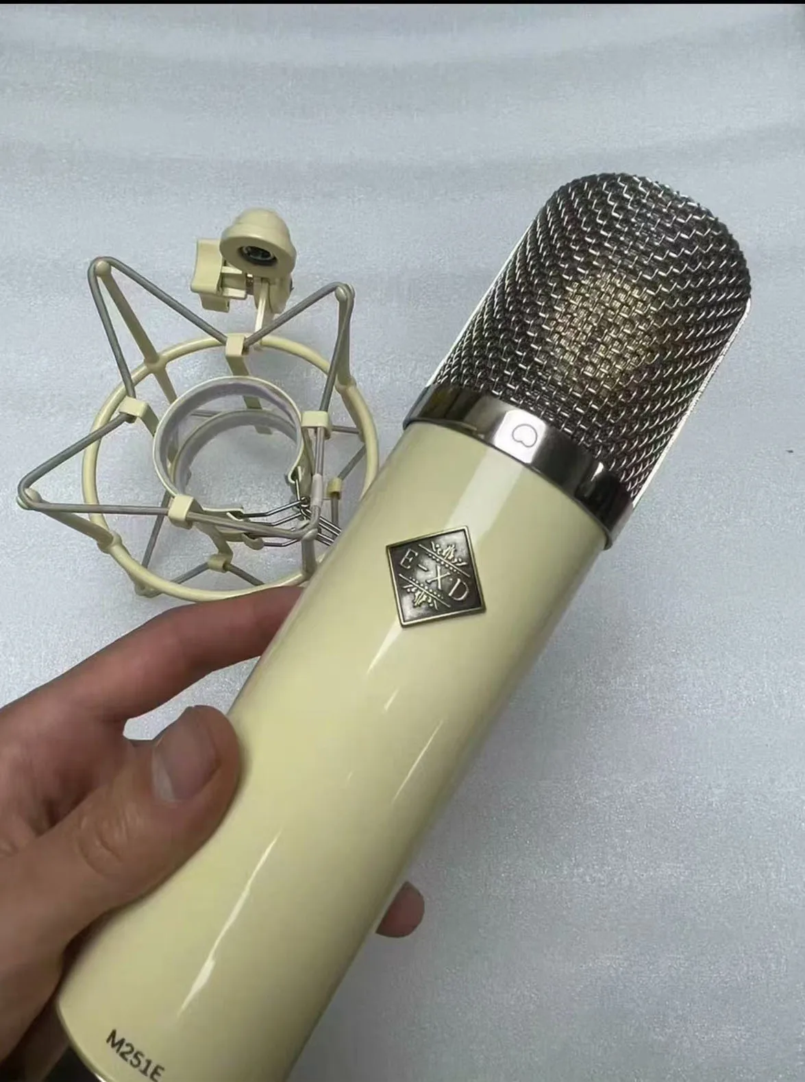 Профессиональный конденсаторный микрофон EXD M251E с большой диафрагмой подходит