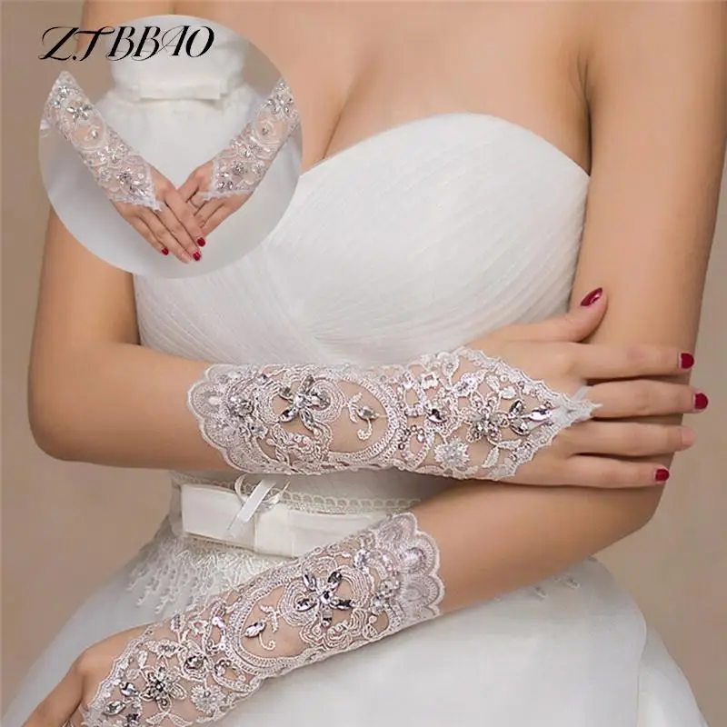 

1Pair White Ivory Women Fingerless Bridal Gloves For Wedding Accessories Elegant Short Paragraph Rhinestone White Lace Glove