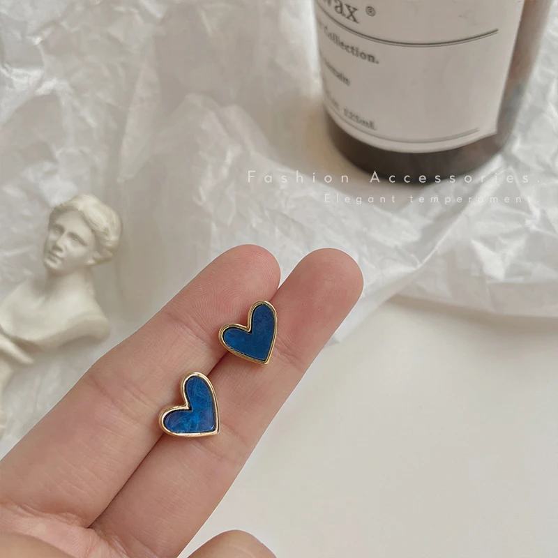

Korean Fashion Blue Heart Earrings For Women Girls Simple Cute Temperament Love Heart Stud Earrings Wedding Jewelry Dating Gift