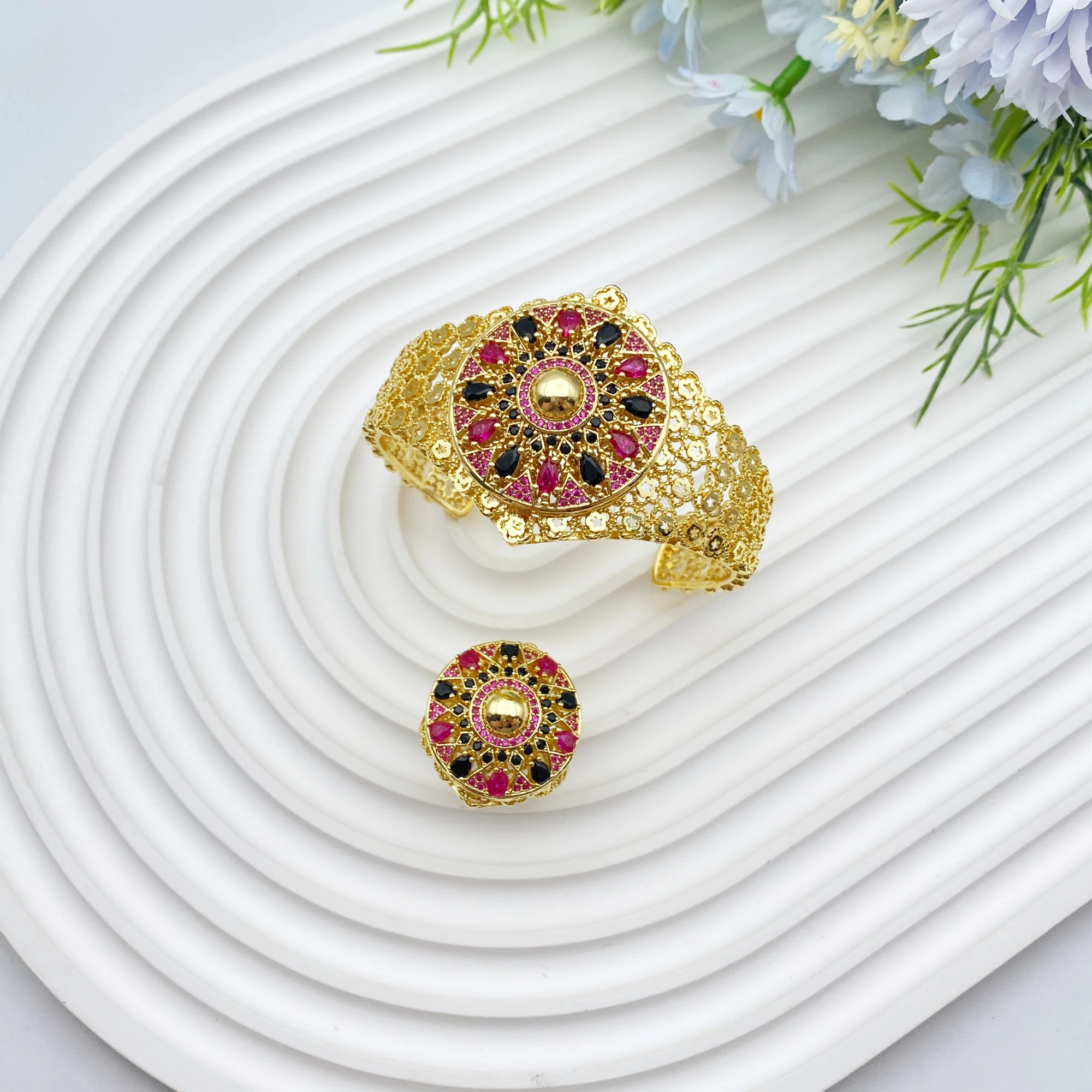 Фото Роскошный комплект Flora из 2 предметов, позолоченный браслет с цирконом, кольцо, элегантный подарок на годовщину для нее, ювелирные изделия на День Святого Валентина №1