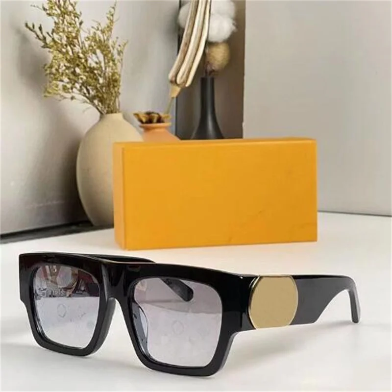 

Oversized sunglasses forwomen Chunky plate 1476 hollowed out mirror leg electroplating gold logo sun with sacoche sunglasses