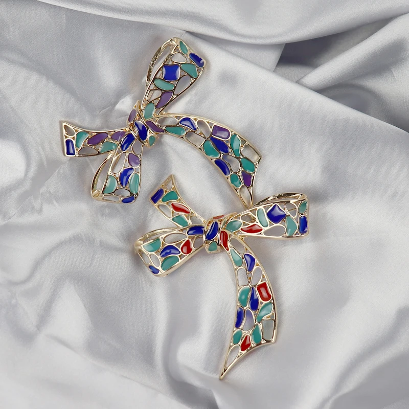 

Color Rhinestone Bow Brooches for Women Large Bowknot Brooch Pin Vintage Fashion Jewelry Winter Accessories