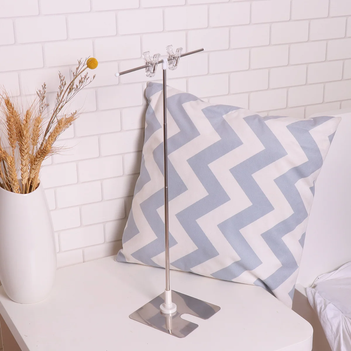 

Display Rack Supermarke Show Fall The Ground Metal Poster Stand Store Table Top