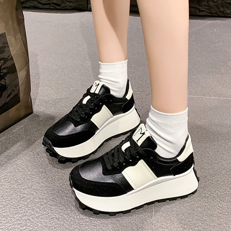 Женские кроссовки на платформе зимние ботильоны плоской подошве повседневная