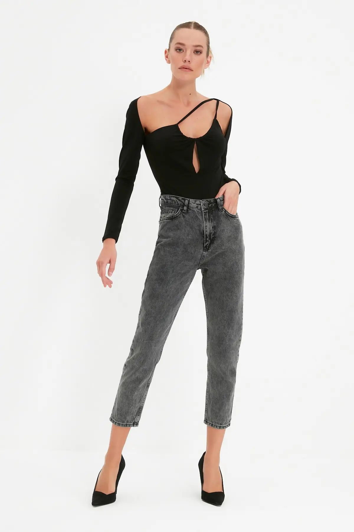 

Trendyol High Bel Mom Jeans TWOAW22JE0445