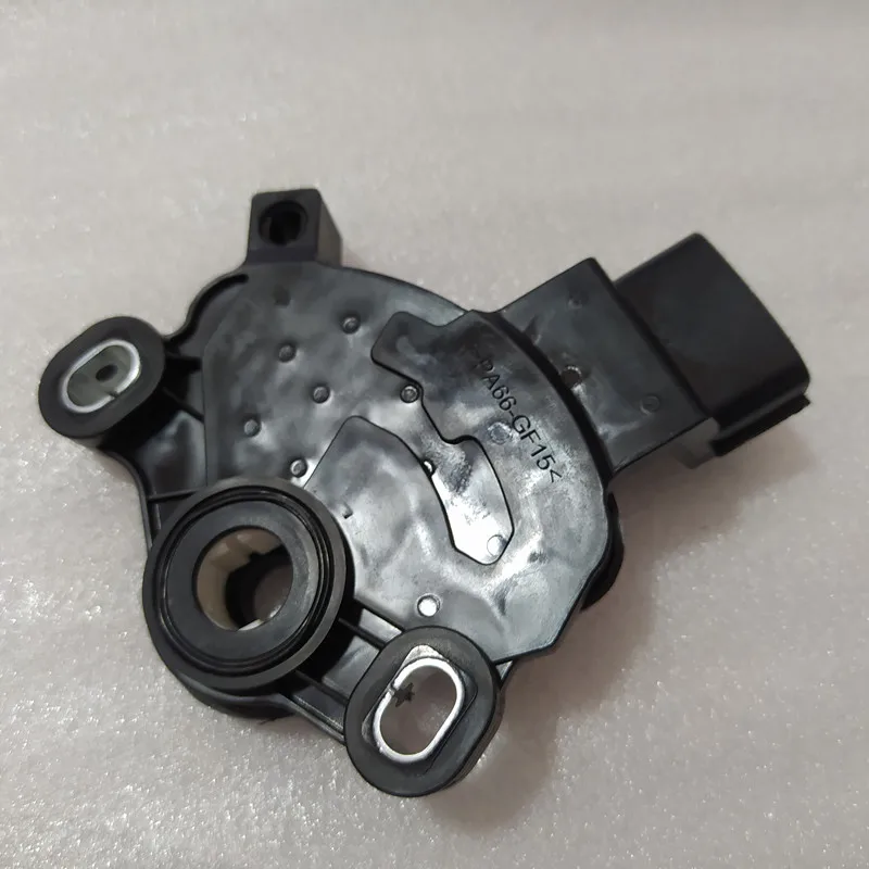 Для Hyundai ACCENT ELANTRA i30 07-12 i10 08-подлинный ингибиторный переключатель 4270023010 42700-23010 |