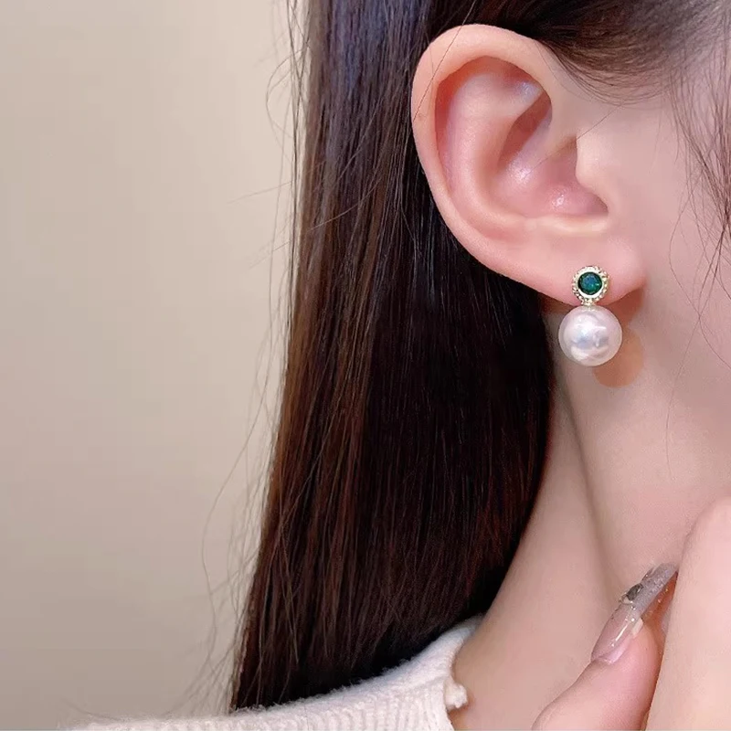 2023 New Cute Pearl Studs Hoop Earrings for Women Green Color Eardrop Minimalist Tiny Huggies Hoops Wedding Fashion Jewelry Gift