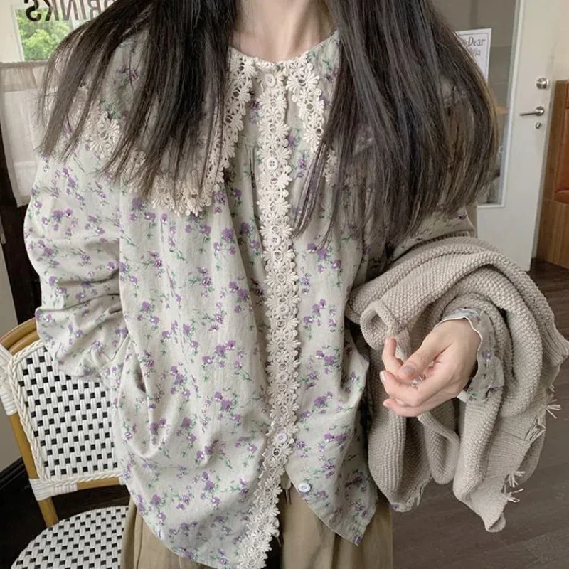 Весенне-осенняя свободная кружевная лоскутная рубашка с цветочным принтом топы