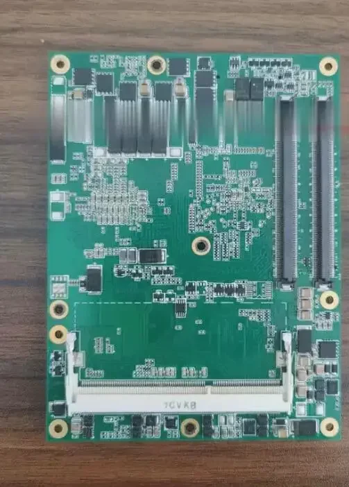5PC900.TS77-10 Плата процессора используемая в хорошем состоянии.