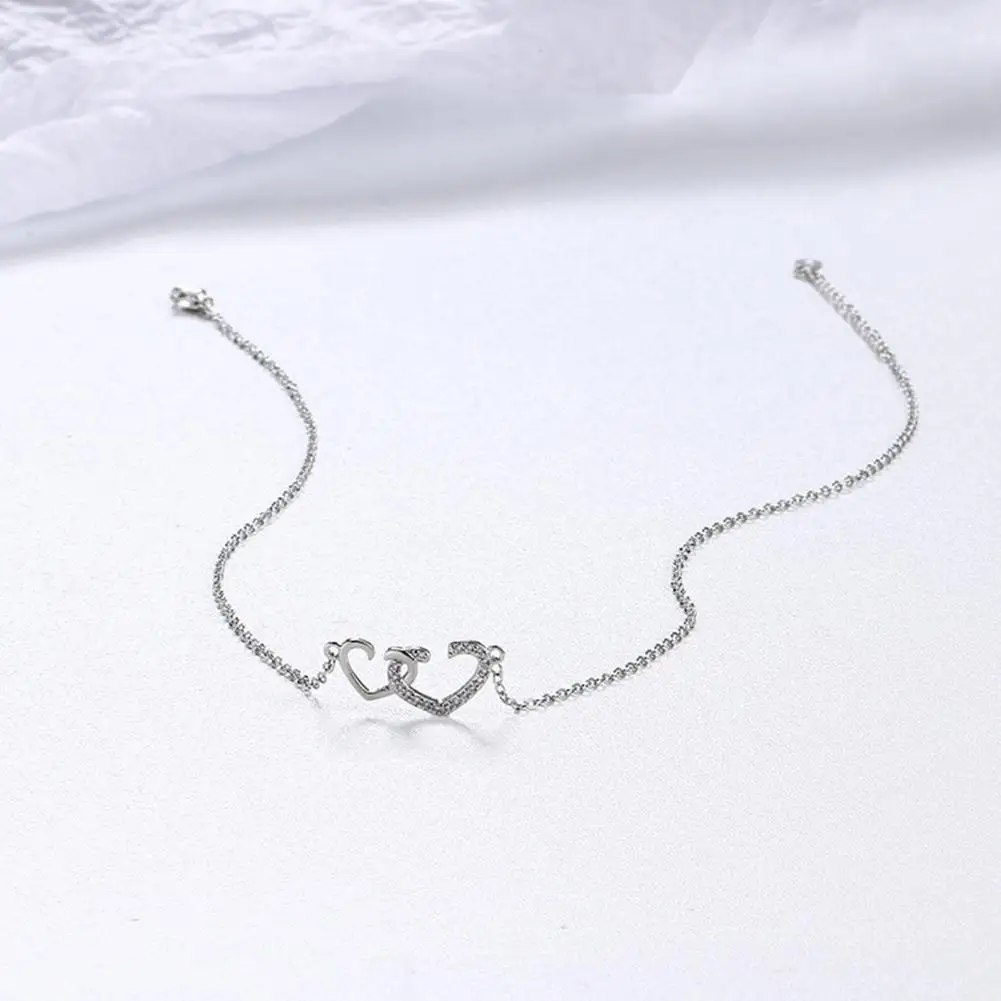 

Lady Necklace Elegant Fine Workmanship Women Hollow Double Heart Pendant Necklace Party Jewelry Clavicle Chain for Dating