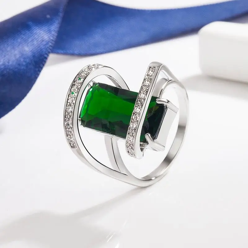 

HOYON 14k White gold color Emerald Diamond Zircon Ring Women's Cross-border Inlaid Green Crystal Ring Jewelry for wedding ring