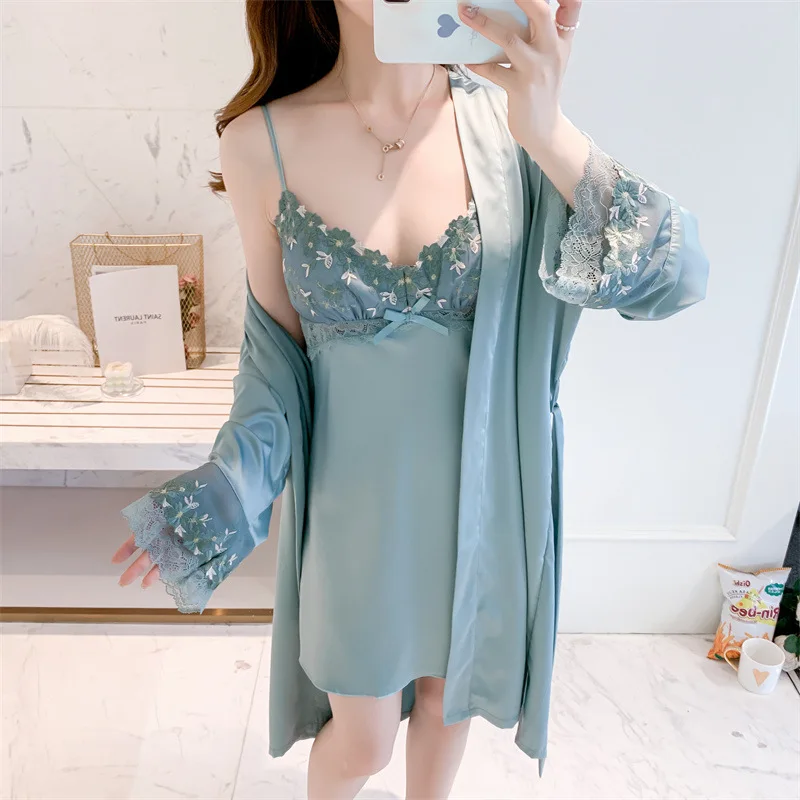 

Lace Sleepwear Embroidery Flower Wedding Robe Sexy Patchwork Nightdress Thin Satin Kimono Bathrobe Gown Loose Women Home Wear