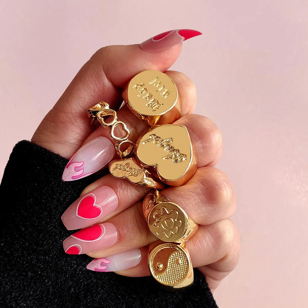 

Vintage Aesthetics Ring for Woman Retro Punk Carving Heart Love Angel Letter Ring Y2K Accessories Charm Jewelry 2022 New Party