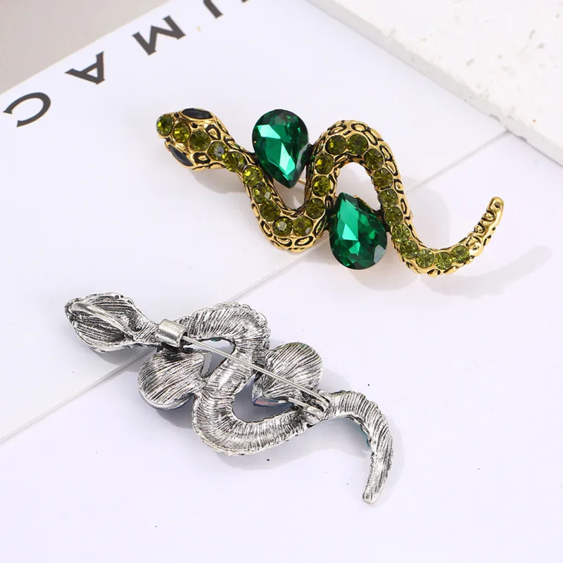 Брошь в виде животных