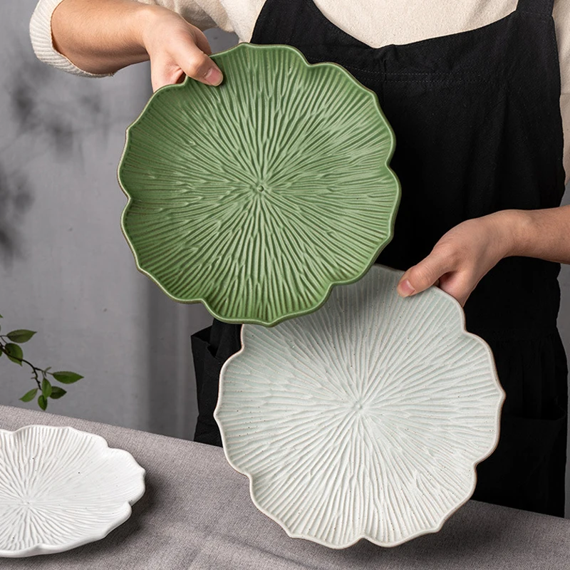 

Creative Handcrafted Petal Dessert Plates Vintage Pottery Dinner Serving Platter Irregular Shape Cake Fruit Dish Tray Home Decor