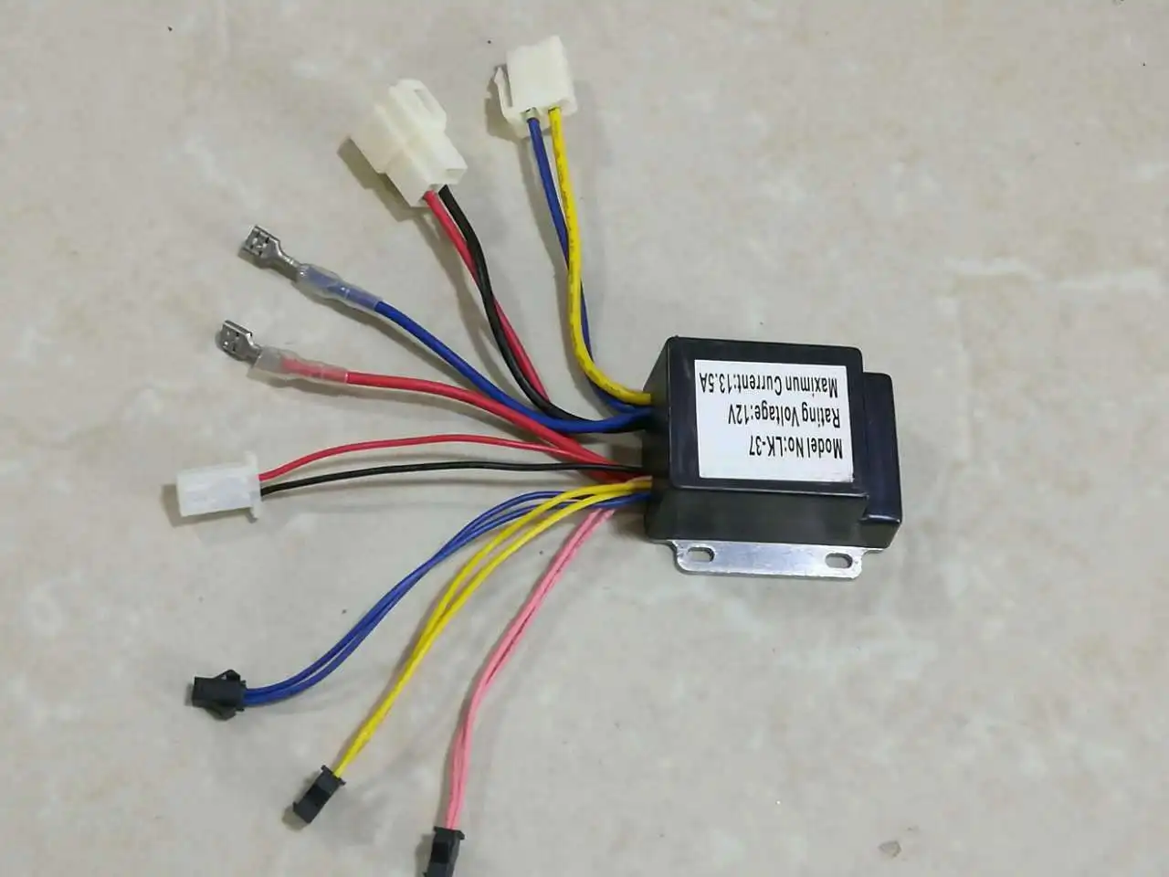 Детский электровелосипед с матовой коробкой контроллера скорости двигателя