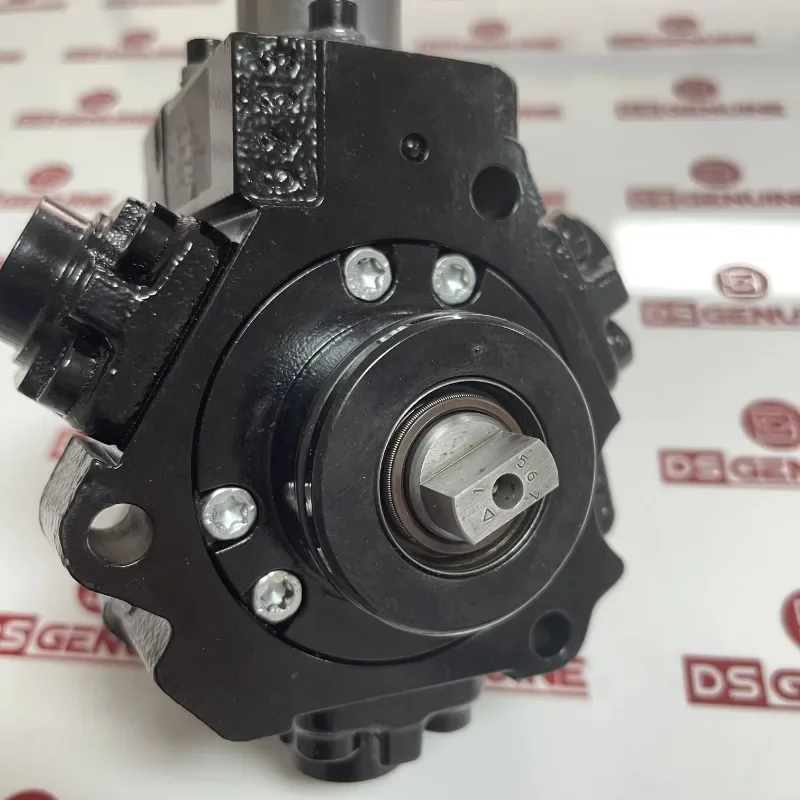 Новый оригинальный инжекторный насос ZD30 для впрыска топлива 0445010195 16700VZ20E 0445010136