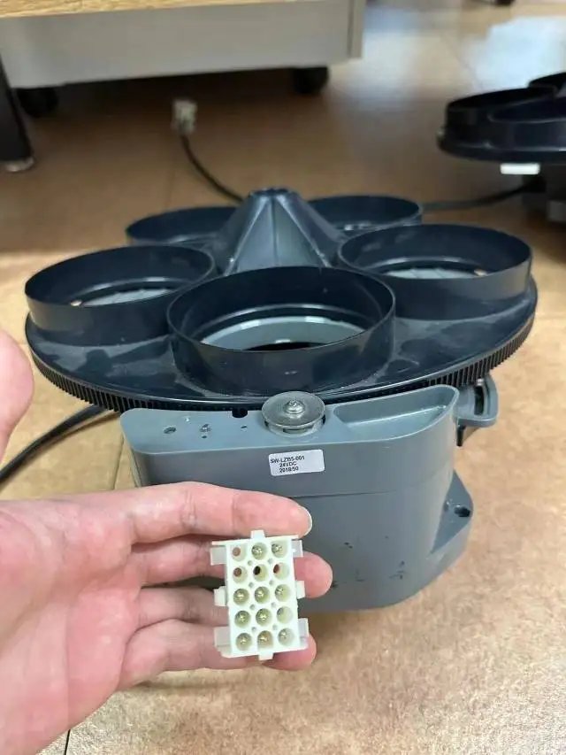 Автоматический диспенсер для чашек с 5 отверстиями 80 мм