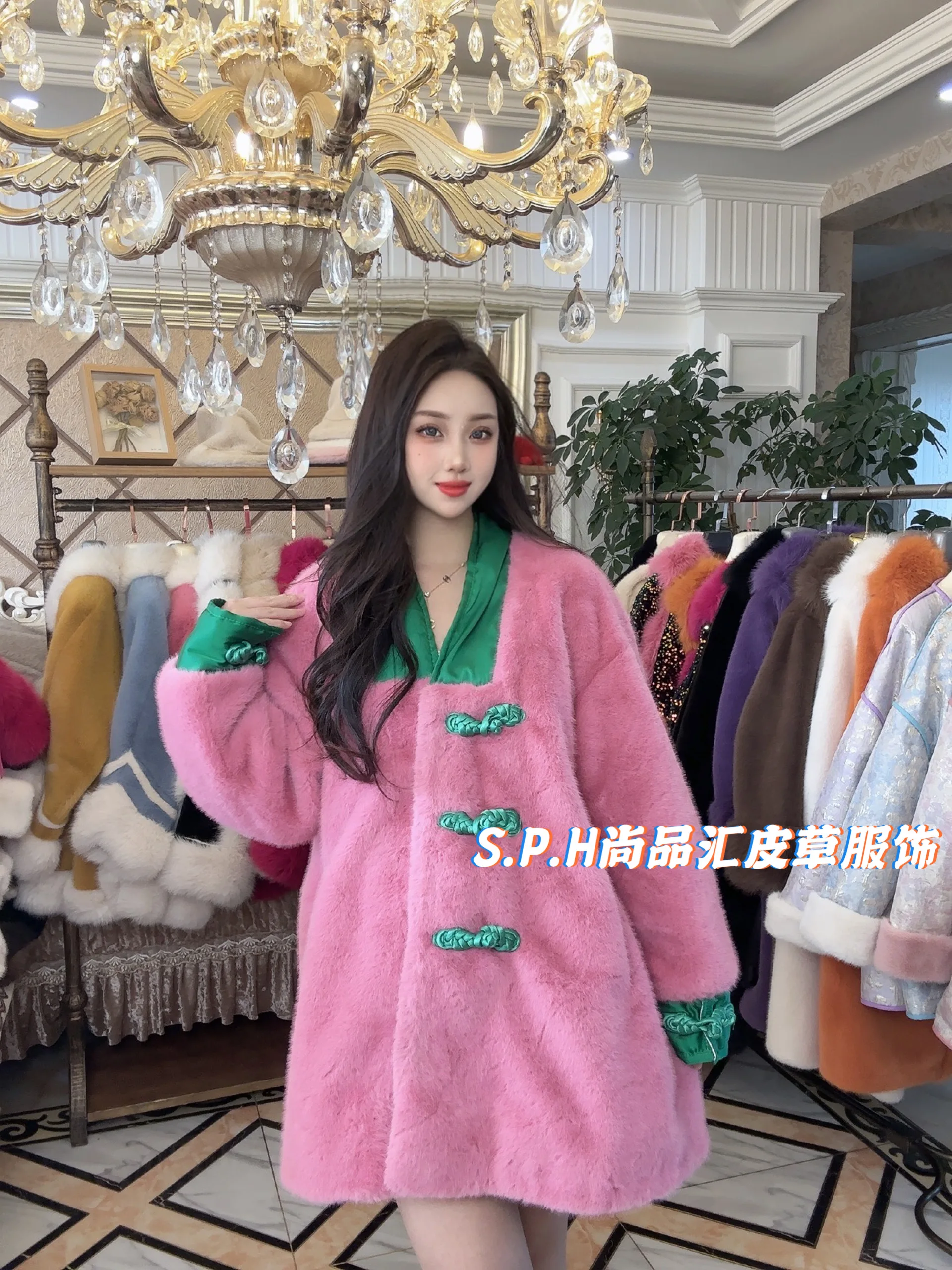 Рисунок 2 - Женская куртка с длинным рукавом