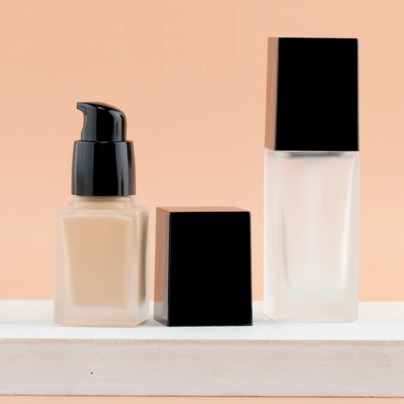 

15/30ml Empty Pump Bottle Glass Liquid Foundation Container Makeup Transparent Square Refillable Bottle Portable Pump Bottle
