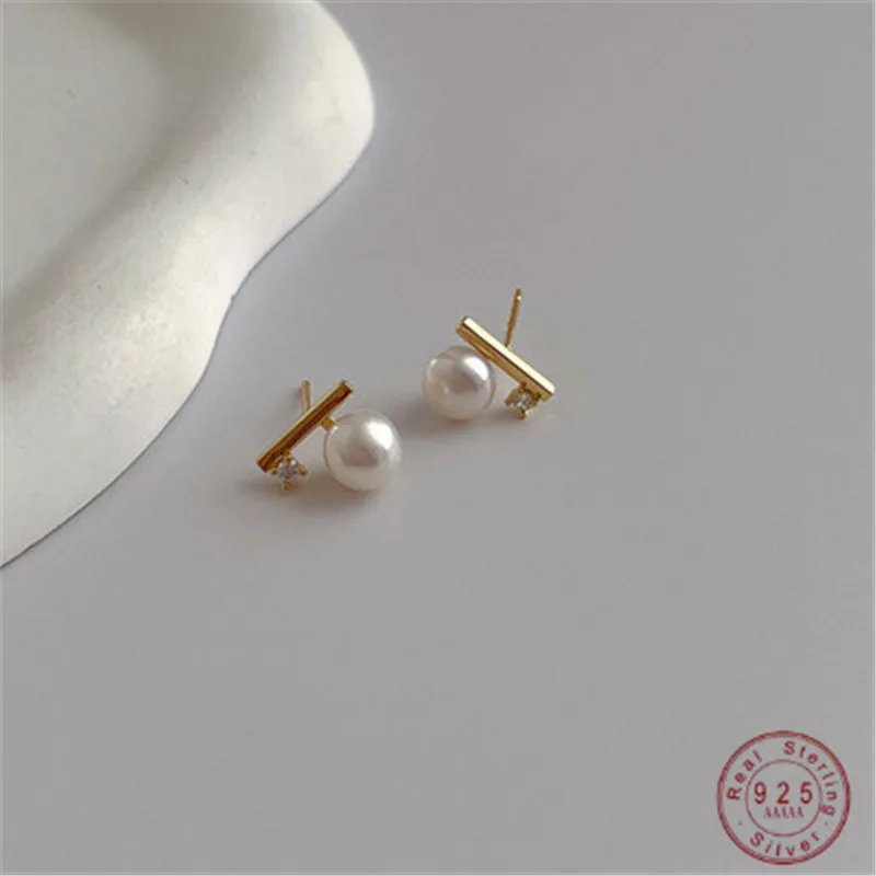 

Женские серьги-гвоздики из серебра 925 пробы, с цирконом