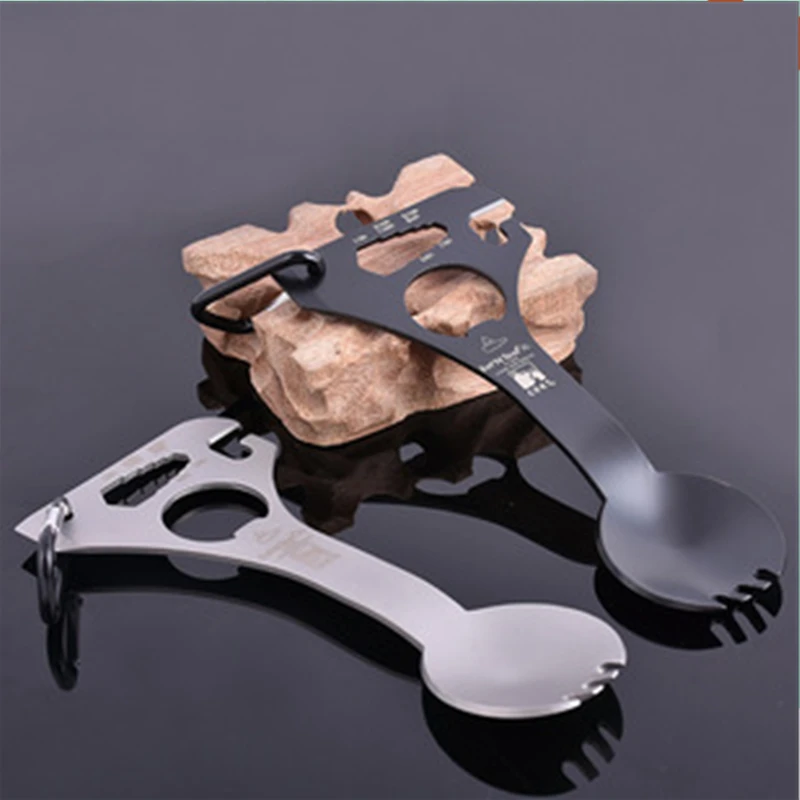 

Outdoor Survival Camping Multi-Function Tool, Stainless Steel Spoon, Bottle Opener, Can Opener, Mountaineering Buckle, Hex Wrenc