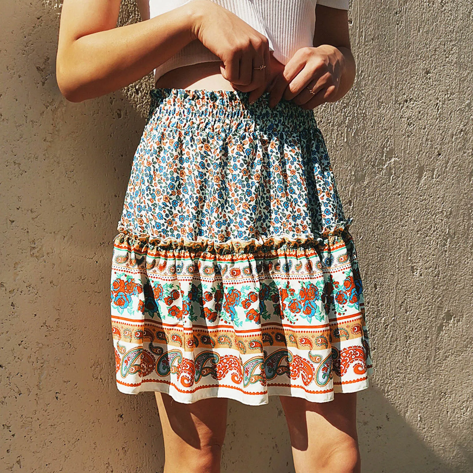 Летняя женская короткая юбка в стиле бохо