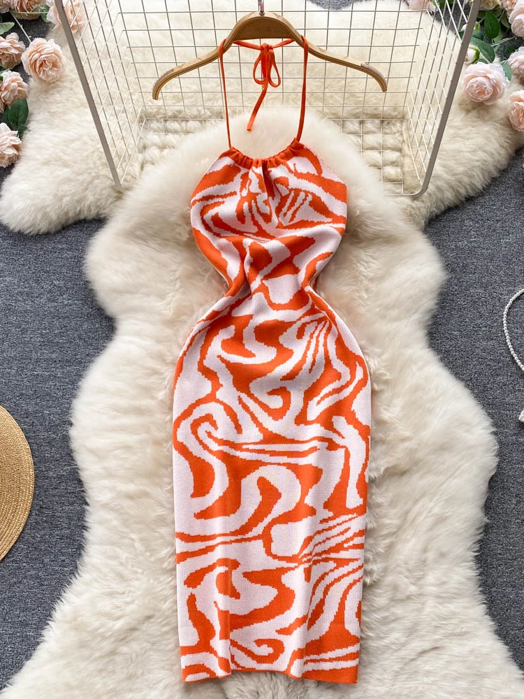 

Женское трикотажное платье на бретельках, с открытой спиной