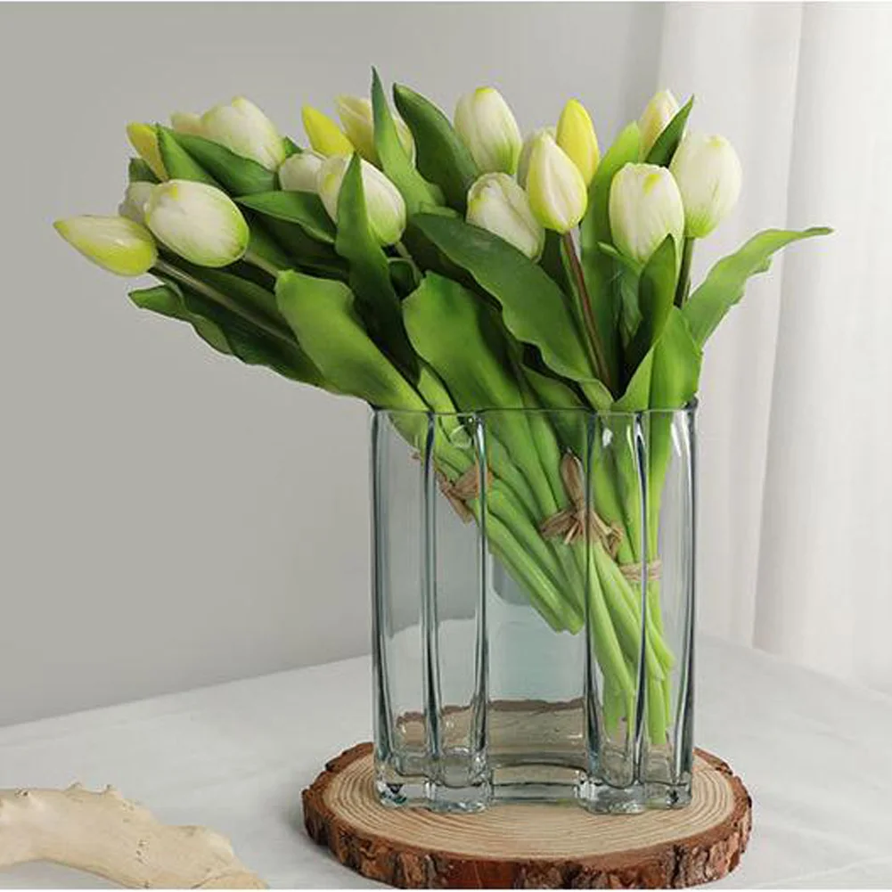 тюльпаны в интерьере. тюльпаны декор. тюльпаны декор. букет тюльпанов в вазе. тюльпаны в вазах.