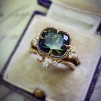 gold inlaid green gem court style ring size 5 11
