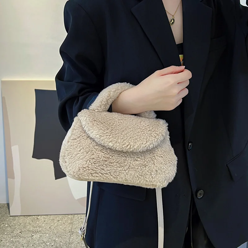 

Women Winter Handle Shoulder Bag Lamb Wool Warm Soft Autumn Ins Soft Plush Cross-body Portable Casual Bags Girls Wallets Bag