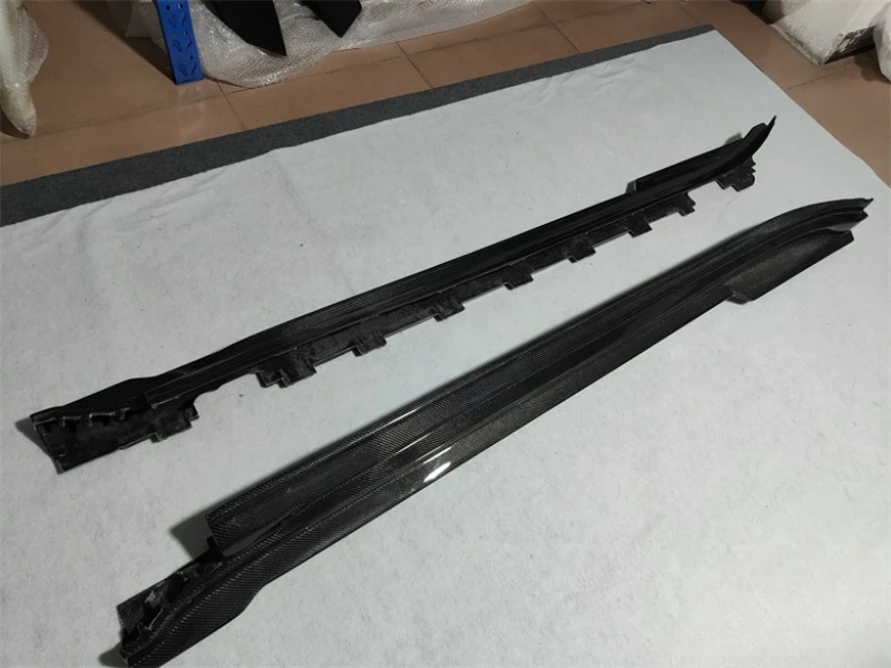 Для Porsche Taycan 2019-2024 настоящая боковая юбка из углеродного волокна спойлер для губ