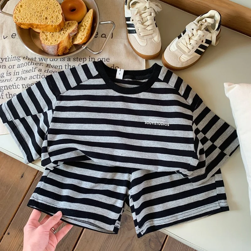

Children Clothing 2 Piece Suit Summer 2023 New Boy T-Shirt Short Sleeve Korean Loose Kids Striped Capris Fashion Outfits