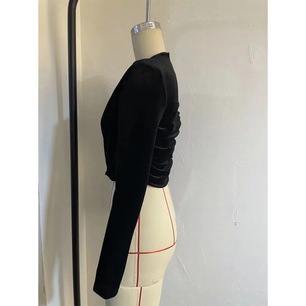 Женский бархатный свитер на молнии с круглым вырезом