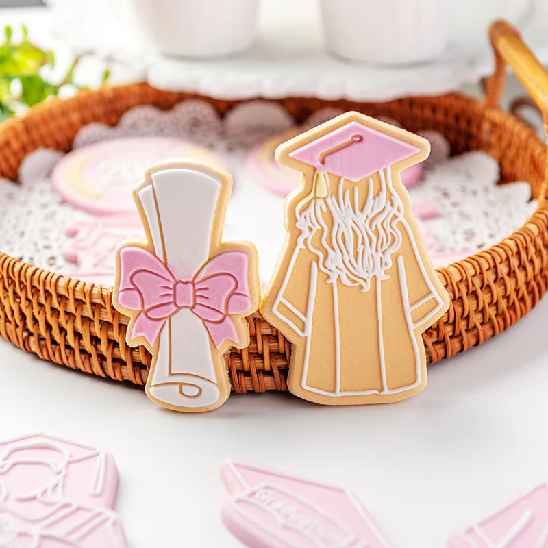 

Graduation Season Embossed Stamp Student Ceremony Dessert Cake Decoration Biscuit Mold Bachelor Uniform Fondant Cookie Mold 2022