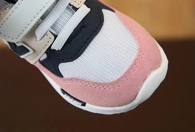 Детские кроссовки для мальчиков и девочек дышащие с мультяшным героем Диснея