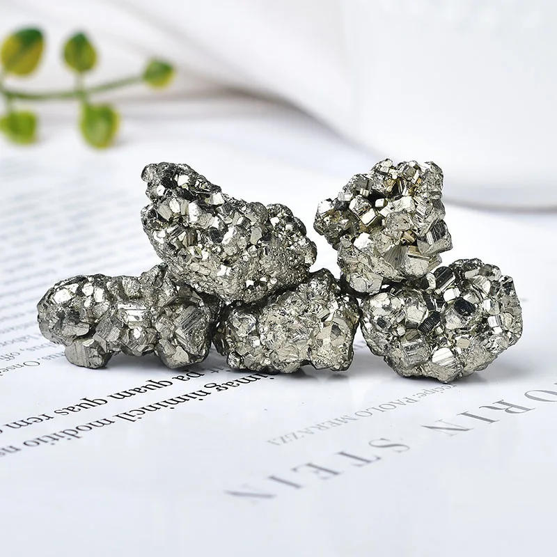 

1PCS Natural Stone Raw Pyrite And Minerals Crystal Decoration Nugget Pyrite Irregular Healing Energy Crystals Specimen Decor