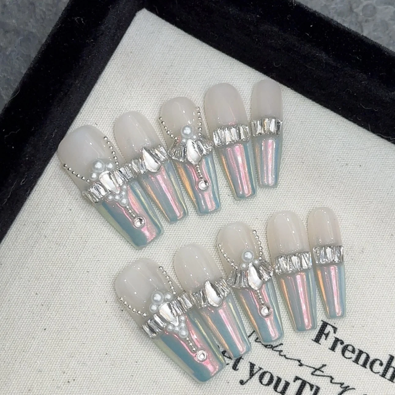 Накладные ногти ручной работы с французским наконечником серебряные Длинные