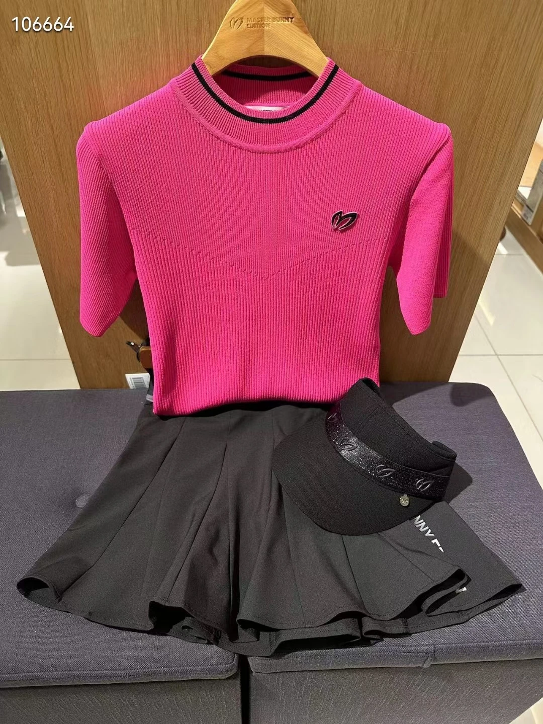 

Master Bunny Golf ladies New T-shirt knitted short Sleeve Age-Reducing Fashion Elastic Sports Top