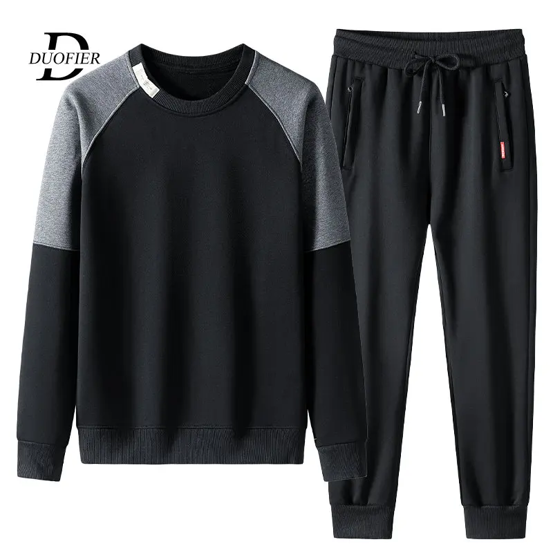 

Костюм спортивный мужской из свитшота с круглым вырезом и брюк